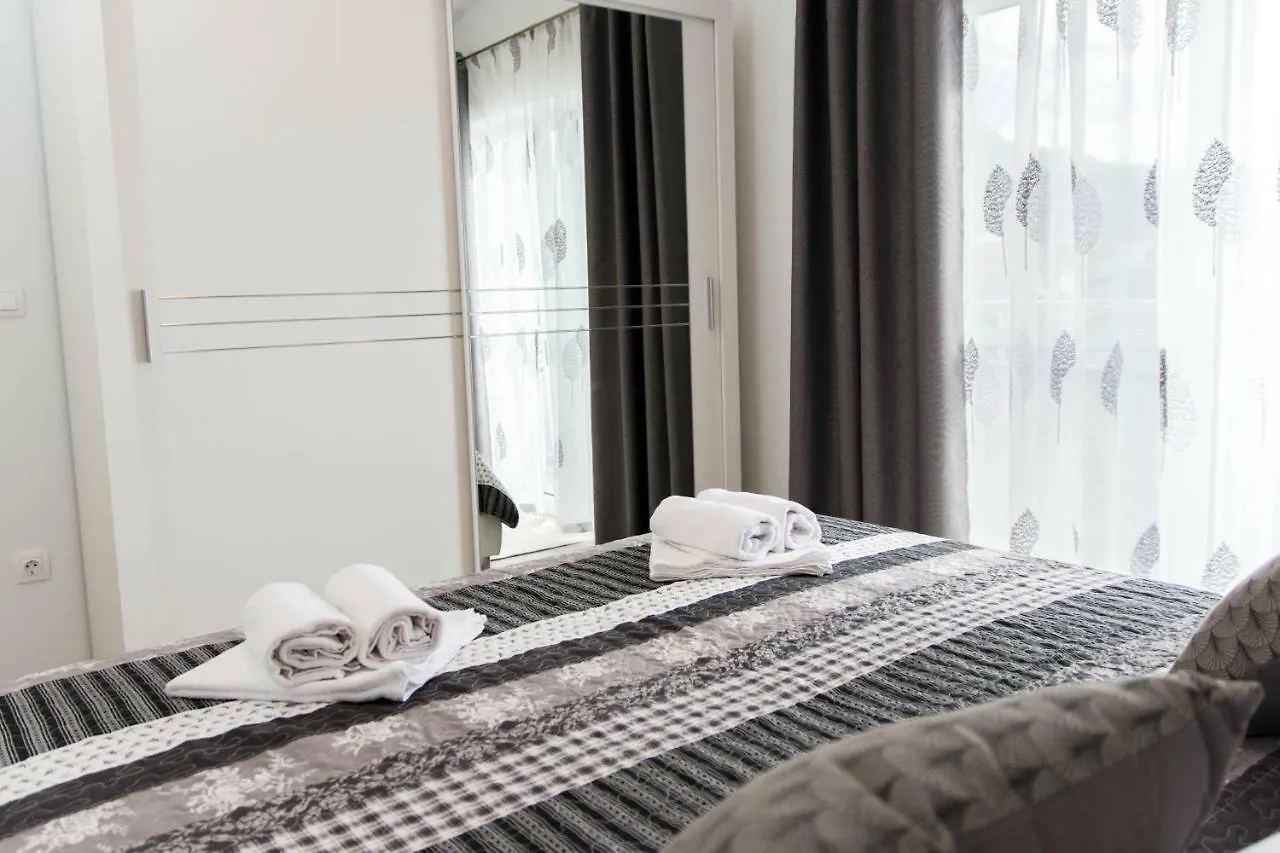 Apartment Sara Kastela 0*,