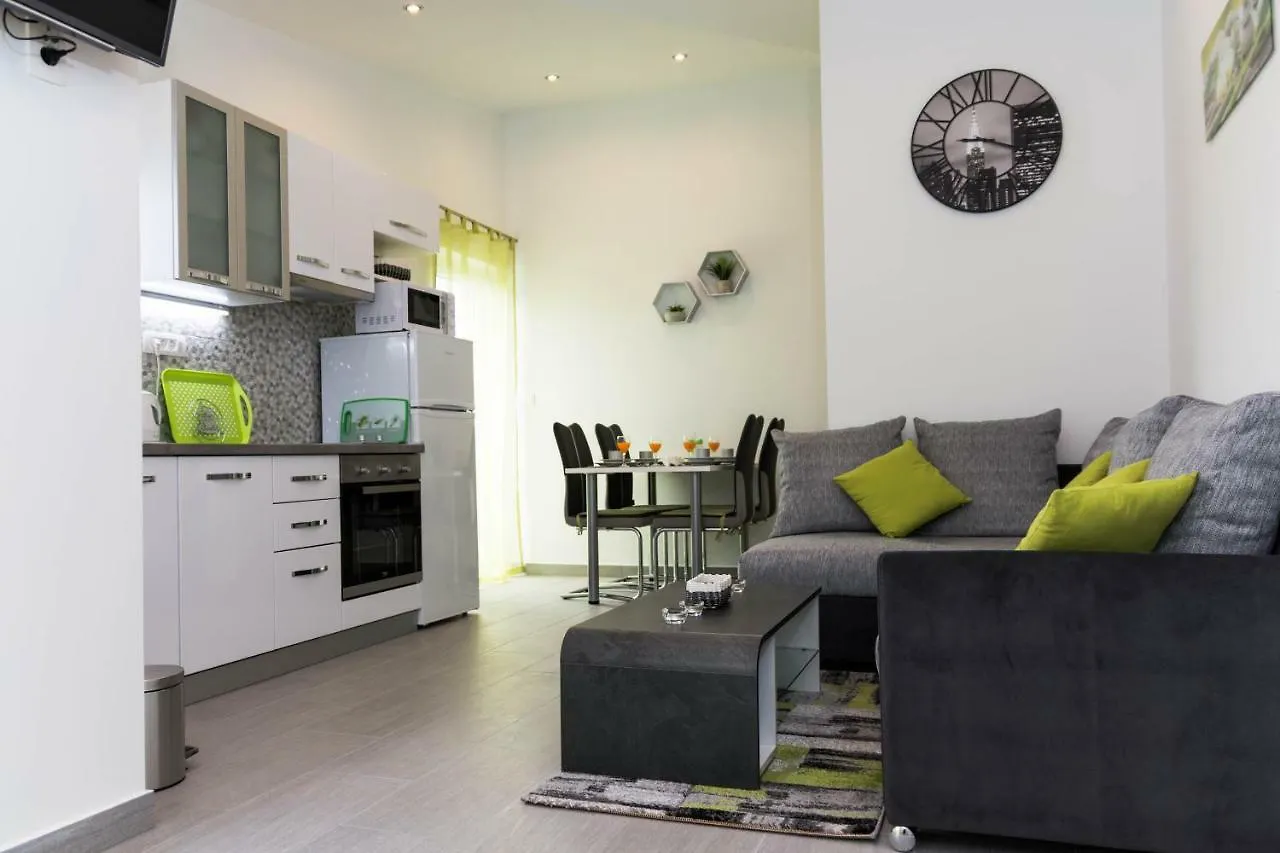 Apartment Sara Kastela Croatia